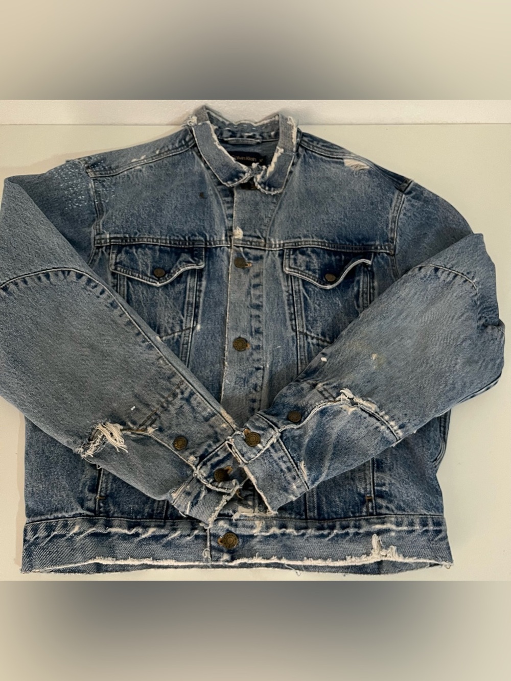 Calvin Klein XL Distressed Denim Jacket Light Wash Y2K Grunge Streetwear - Picture 8 of 9